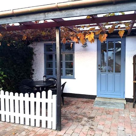 Cosy Cottage In A Garden อิสเฮย ภายนอก รูปภาพ